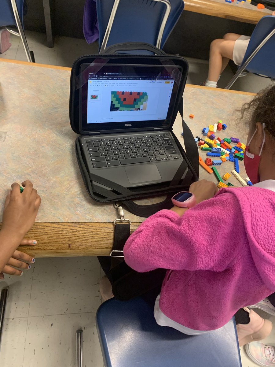 Farmer STEM Lab tweet media