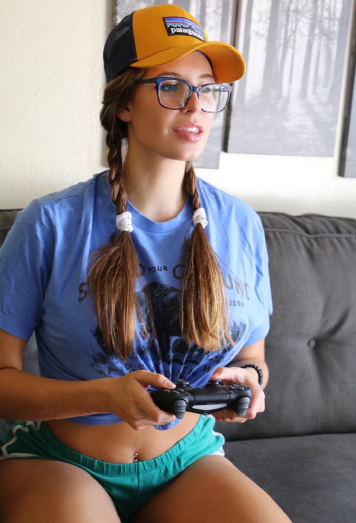 shelbystardust tweet media