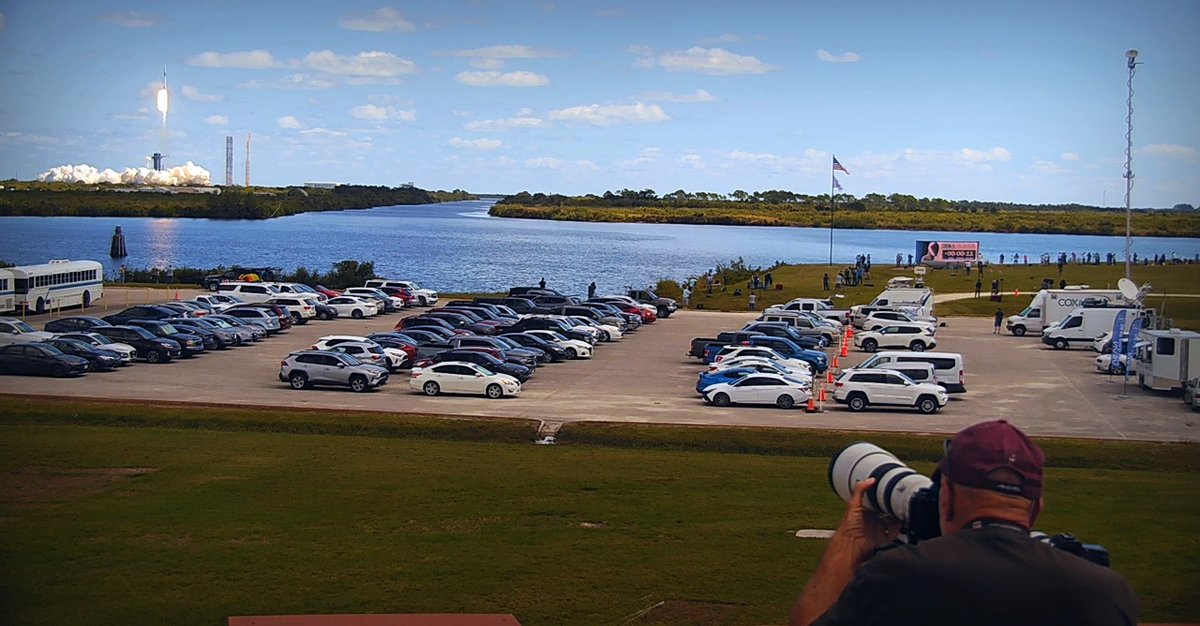 In the shadows of political tensions, war &amp; derision you'll find a Global Army erasing borders in outer space. @Spacex Crew-5 embodies this. Cheers to <a href="/NASA/">NASA</a> <a href="/JAXA/">じゃくさ</a> @ROSCOSMOS  for all efforts req'd to put <a href="/AstroDuke/">Nicole Mann</a> @Astro_Josh <a href="/Astro_Wakata/">Koichi Wakata 若田光一</a> &amp; Cosmonaut Anna Kikina safely on orbit