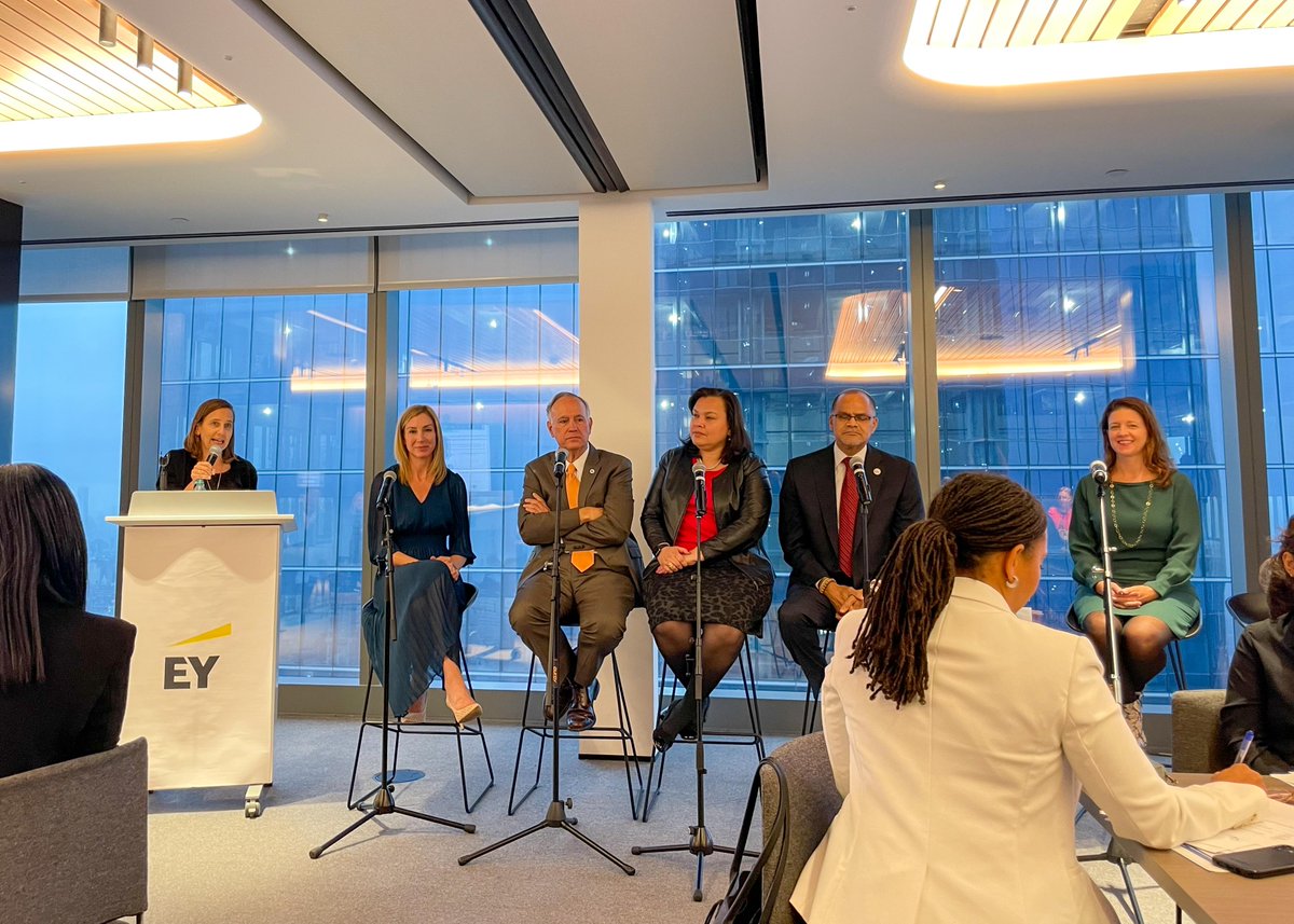 SPSDeanKamath's tweet photo. Yesterday I attended the kick-off meeting for @NYCMayor's #FutureofWorkers Task Force. The FWTF is spearheaded by @abbyjosigal of the @NYCMayorsOffice of Talent &amp; Workforce Development. The task force is composed of leaders from NYC’s private, nonprofit, &amp; philanthropic sectors. https://t.co/UKa511BYer