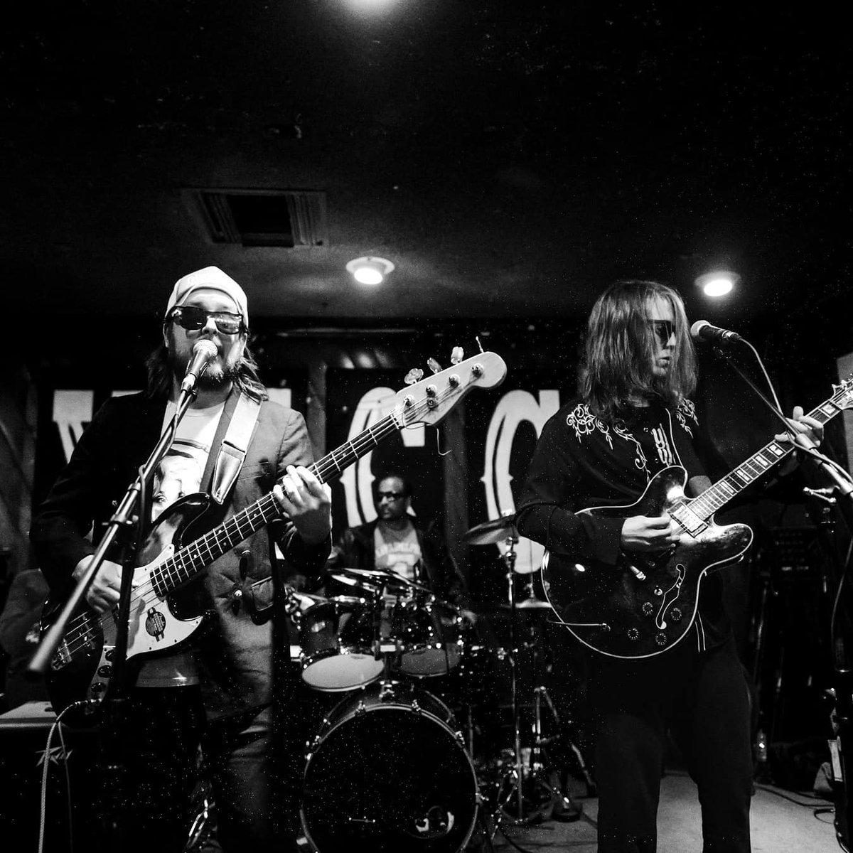 TONIGHT! Can’t wait to be back <a href="/Yuccataproom/">Yucca Tap Room</a> w/ <a href="/Wurmfur/">Wurmfur</a>, North By North(touring from Chicago!) and Cursed Images 🤘
We’re kicking the night off at 8pm so come early and get wild and/or spooky with us! 👻😈🤘
📸: Neil Schwartz 
#Arizona #Rock #livemusic