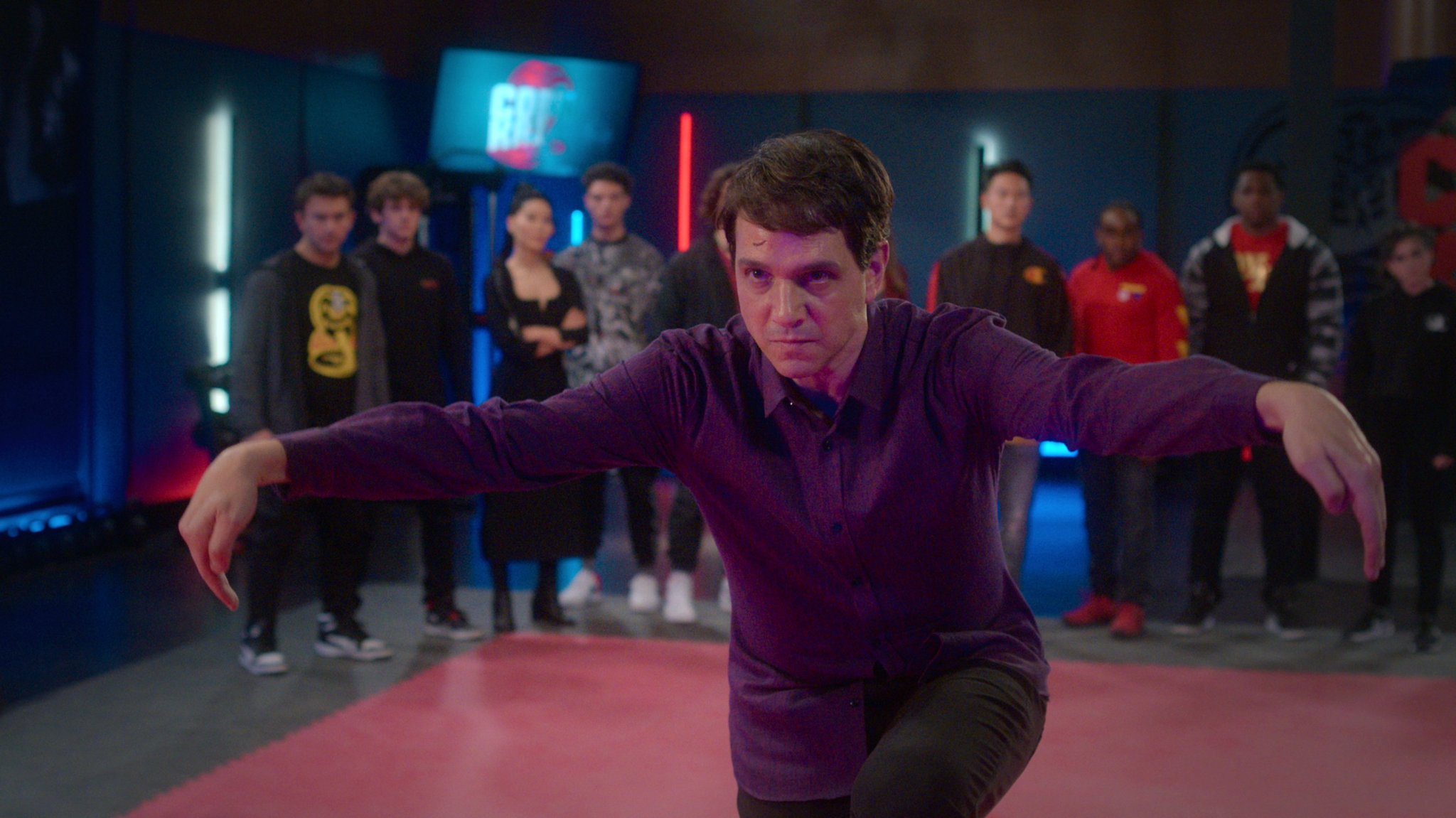 Cobra Kai on Twitter "the crane kick strikes back https//t.co/k7ZheOInjX" / Twitter