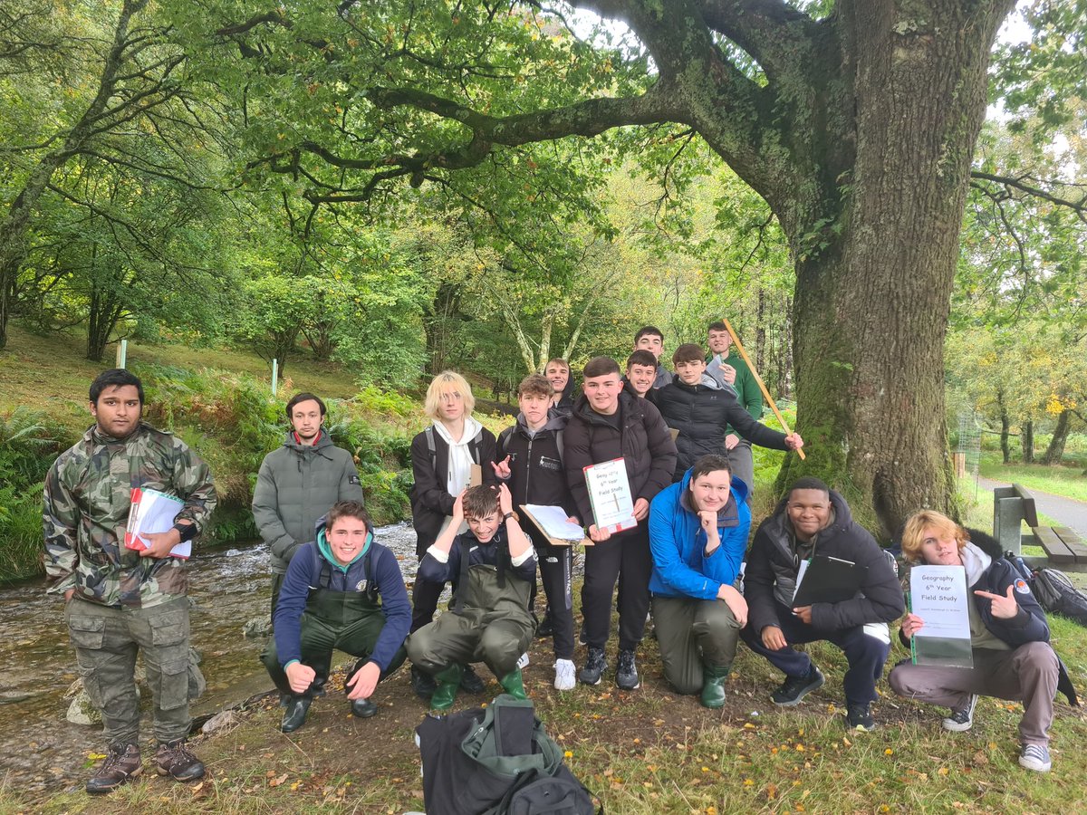 Kelly93Sarah's tweet photo. Great day down in Glendalough for the Leaving Certificate Geography GI. Even though the weather was awful thr boys were in great spirits @moylepark https://t.co/fxRuINRGe7