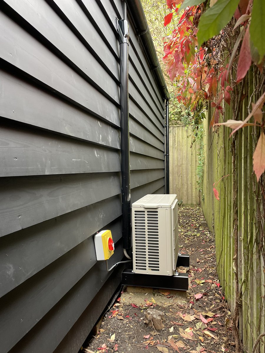 A2EServices's tweet photo. Air conditioning installed into a garden room built by Nordic Lodge Chalets Buckinghamshire. Cooling and heating all year round with added WIFi so the system can be operated remotely. 
#airconditioning #airconditioninginstallation #gardenoffice #energysaving https://t.co/n1nyOkgkxB