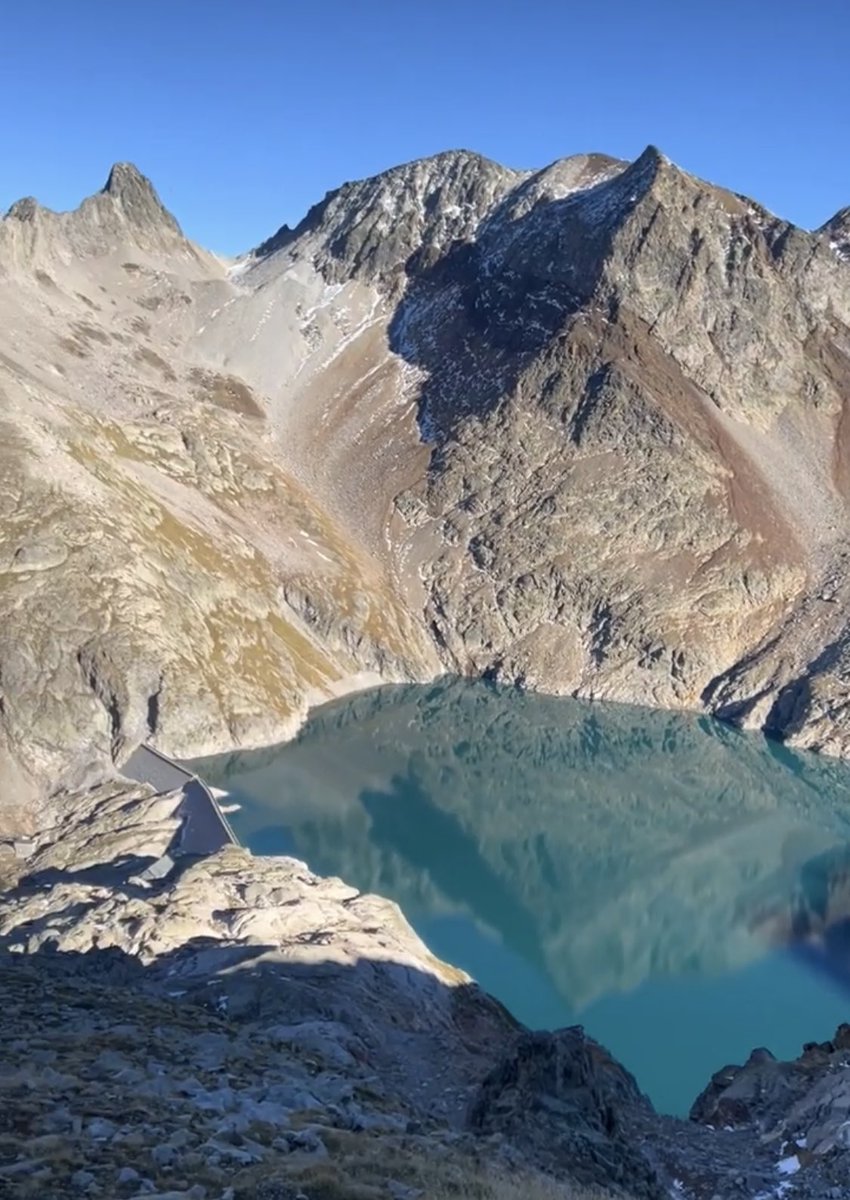 Meteo_Pyrenees's tweet photo. Lac du Portillon 🏔❄️☀️ https://t.co/Ov2vIHw6WR