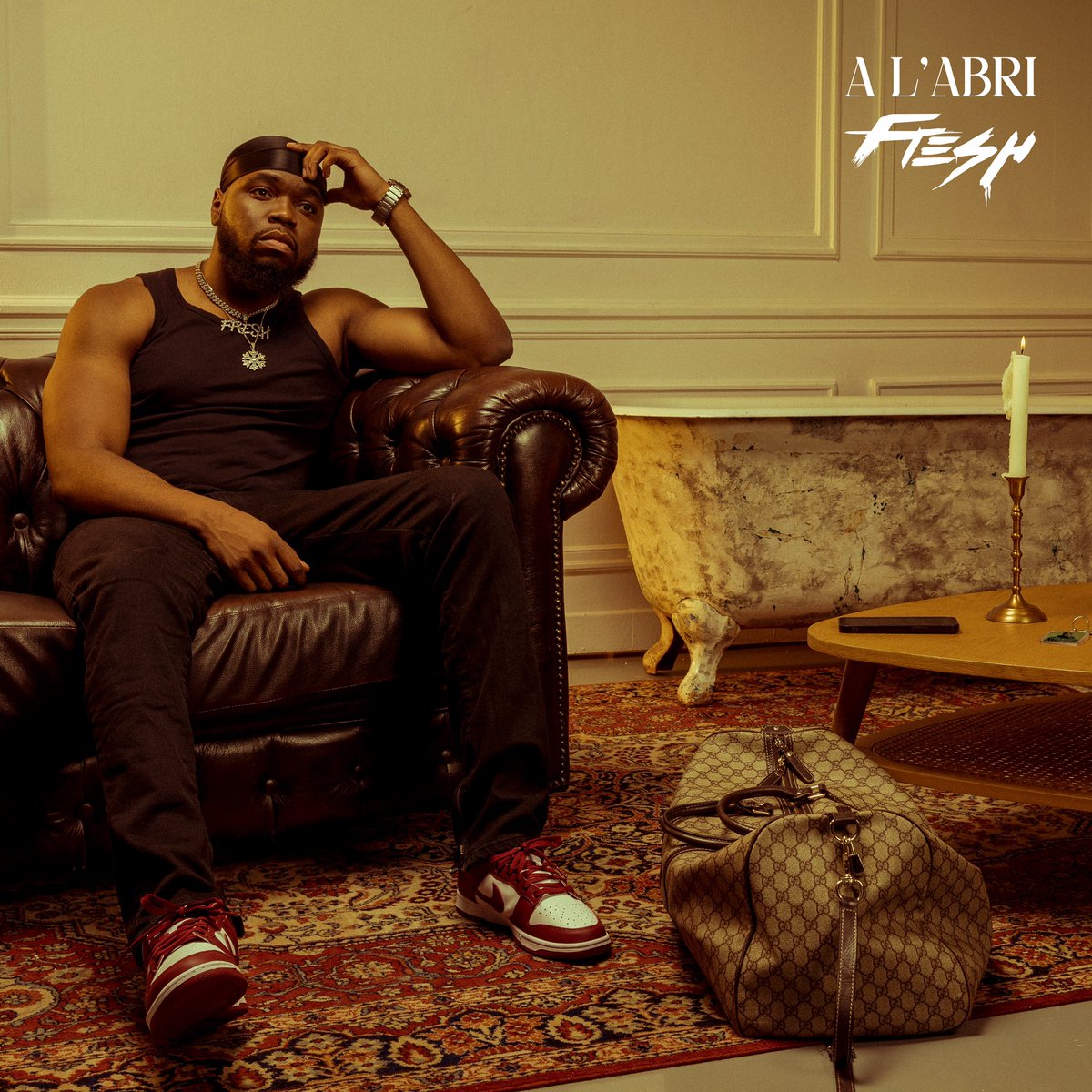 Fresh_lapeufra's tweet photo. Depuis cet été il se passe que des trucs de fou dans ma vie, c’est allé tellement vite alors déjà MERCI pour cet accueil vous êtes incroyable ! 

Mais mon objectif principal à toujours été ce premier album « À l’abri » que j’ai bossé tout l’été. Mtn il est prêt ! Rdv le 28octobre https://t.co/Vl6sjIyptP