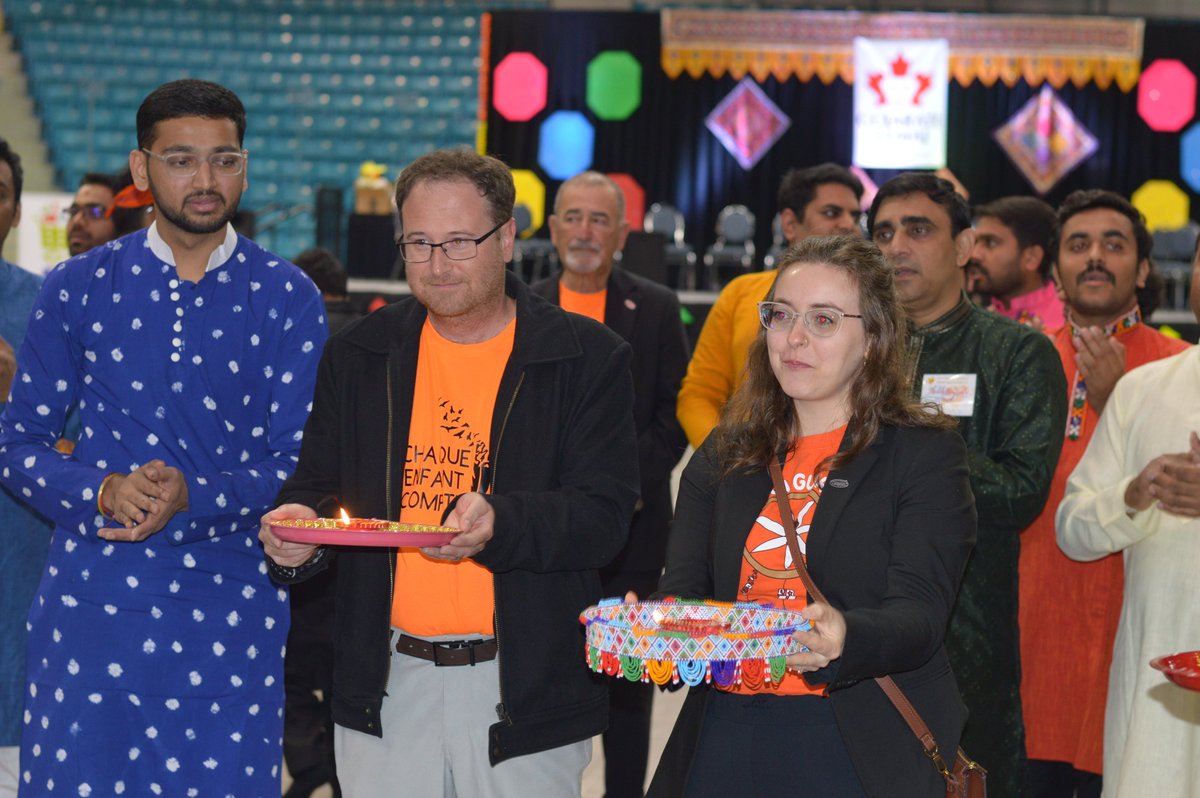 Ritchie_v's tweet photo. We had 6 special guests including Mayors of greater Moncton and even the minister of finance Ernie Steeves enjoyed the program and danced on the floor. https://t.co/hBFr28F8qW