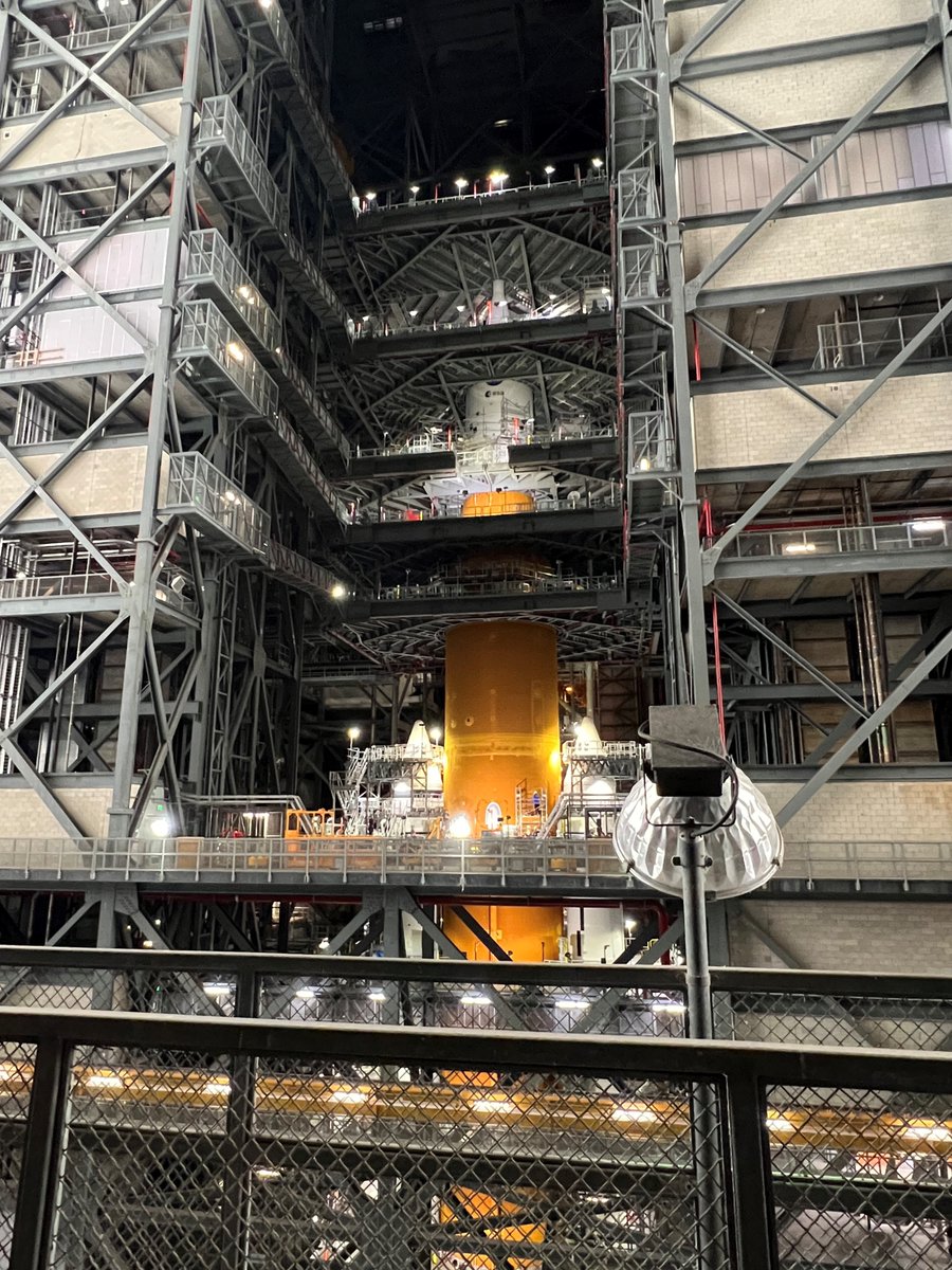 Crews in VAB continue working ops for @NASA_SLS & #Artemis I. @NASA_Orion hatch opening today – putting on window soft covers. Crawler returned to the 'yard' Mon. for routine maintenance. Crawlerway conditioning will occur over the next few weeks to prep, ahead of roll to pad.