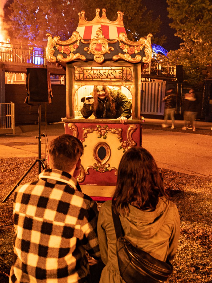 Traumatica_off's tweet photo. Enter our #FestivalOfFear where we might #scare you to death... Don't visit us alone as your chances of survival will increase with a companion! 🤡💉💀 https://t.co/GUBPY3uF0X