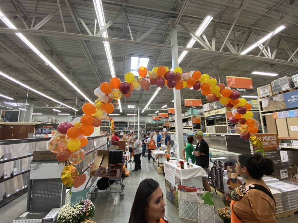 Fall Speciality Roadshow @ store 6820 👊🏽<a href="/schiff_david/">David Schiff</a> <a href="/darrelldavis99/">Darrell Davis</a> <a href="/JJMarucci/">JJ Marucci</a>