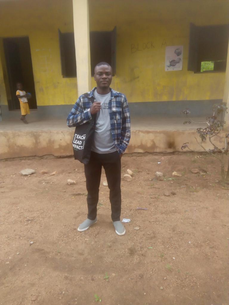 kayodeoyadele's tweet photo. Happy Teachers' Day to all teachers around the globe.
As a Teacher - leader, I don't only teach, I also inspire my learners.
#Teachersday
#TFNCelebratesTeachers
#TeachForNigeria
#TFNfellow https://t.co/W0f19GqJE2