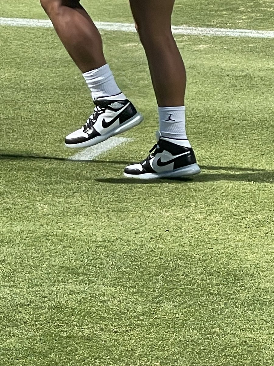 _HaileySutton's tweet image. Someone get me @dak’s sneakers asap