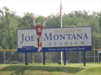 wqed's tweet photo. “Winners, I am convinced, imagine their dreams first. They want it with all their heart and expect it to come true. There is, I believe, no other way to live.” - @JoeMontana 🙌 #WednesdayWidsom #MonCity #NewEagle #MVP #RinggoldRams https://t.co/iEgVOwaYO0