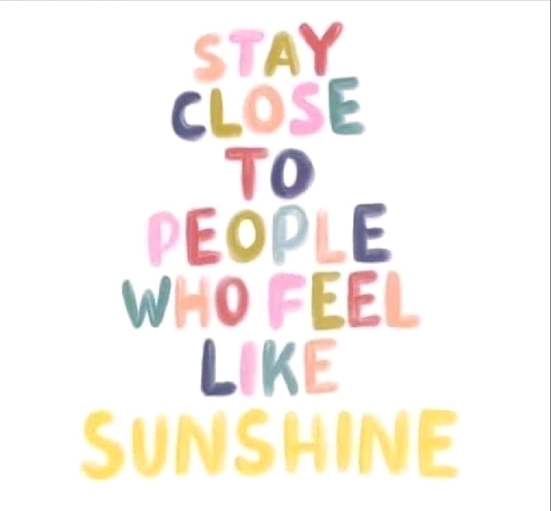 The people around us matter! 🧡
📷 Unknown