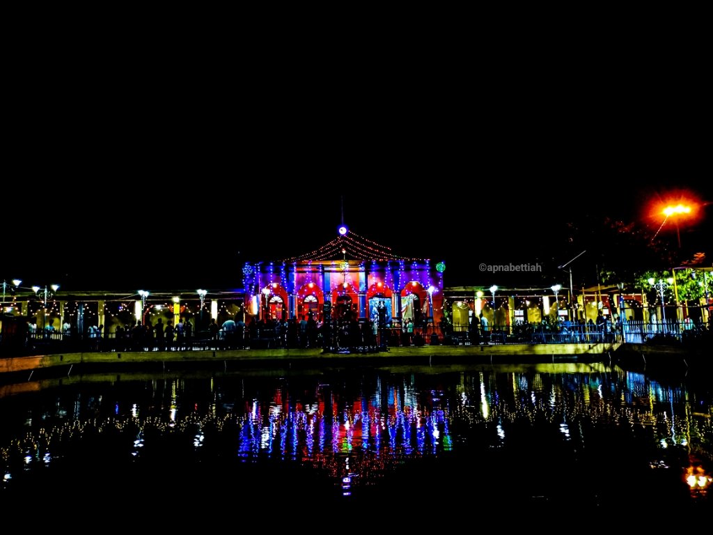 ApnaBettiah's tweet photo. आज विजयादशमी के शुभ अवसर पर, काली बाग़ मन्दिर का नज़ारा।

#bettiah #bth #champaran #br22 #बेतिया #westchamparan #eastchamparan #bettiahcity #kalibaghmandir #navratri #dashhara https://t.co/fguJiyfVBv
