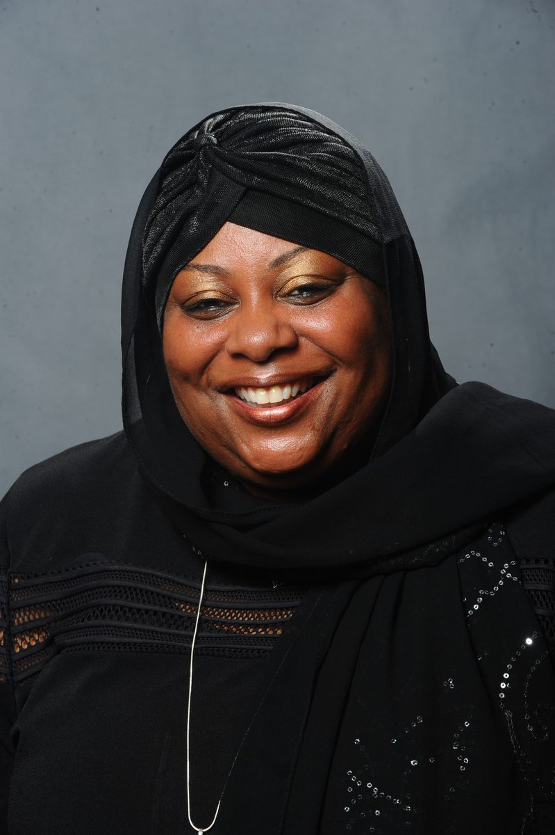 CommunitySolsED's tweet photo. Atunyese Herron the leader of @EastEnd216 says Cleveland’s neighborhood centers are critical safety nets and asks how the next county executive will support them https://t.co/CzewK7sciI #DearCountyExec https://t.co/ezAiEUS5CP