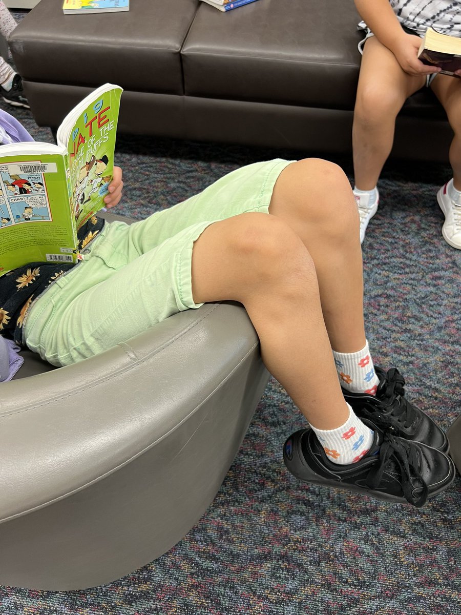 LCannonLibrary's tweet photo. Enjoying the space in the @EMPSEagles LLC. https://t.co/QN83HDtshA