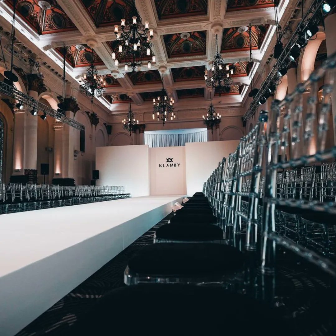 themed_creative's tweet image. Last week we provided lighting for #Klamby for #LondonFashionWeek 😲

What an honour!

#London #LFW #FashionWeek #Fashion #Lighting #LightingDesign #Production #BehindTheScenes #TechnicalAV #MovingLights