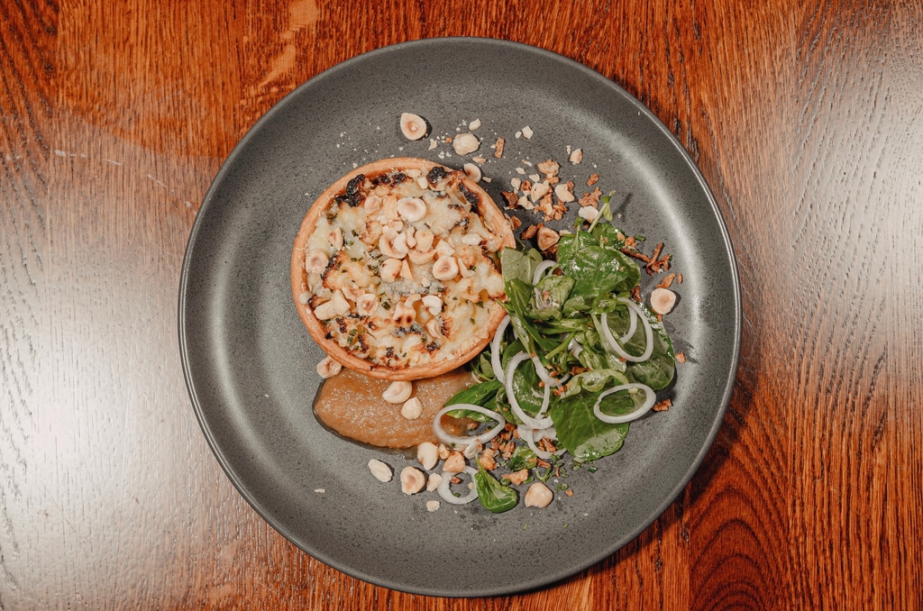 Cauli Tart

 #restaurant #cocktailbar #foodphotography  #speyside #scotland #visitscotland #scottishfoodanddrink #scottish #scottishginandtourism #scottishhighlands #scottishrestaurant #scottishproduce