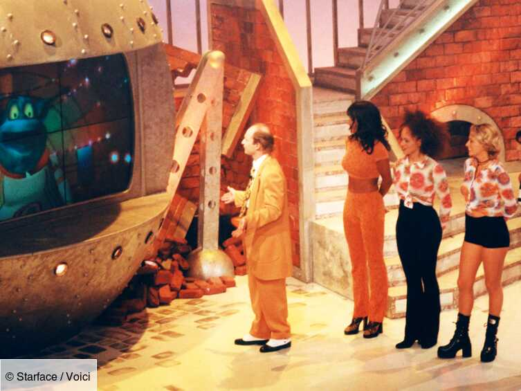 NewsTVReal's tweet photo. TF1 voudrait relancer le jeu culte "Le Bigdil" présenté par Vincent Lagaf qu'il avait animé entre 1998 et 2004, la chaine aurait proposé à l'animateur de présenter un prime événement. https://t.co/pF5r65gXD5