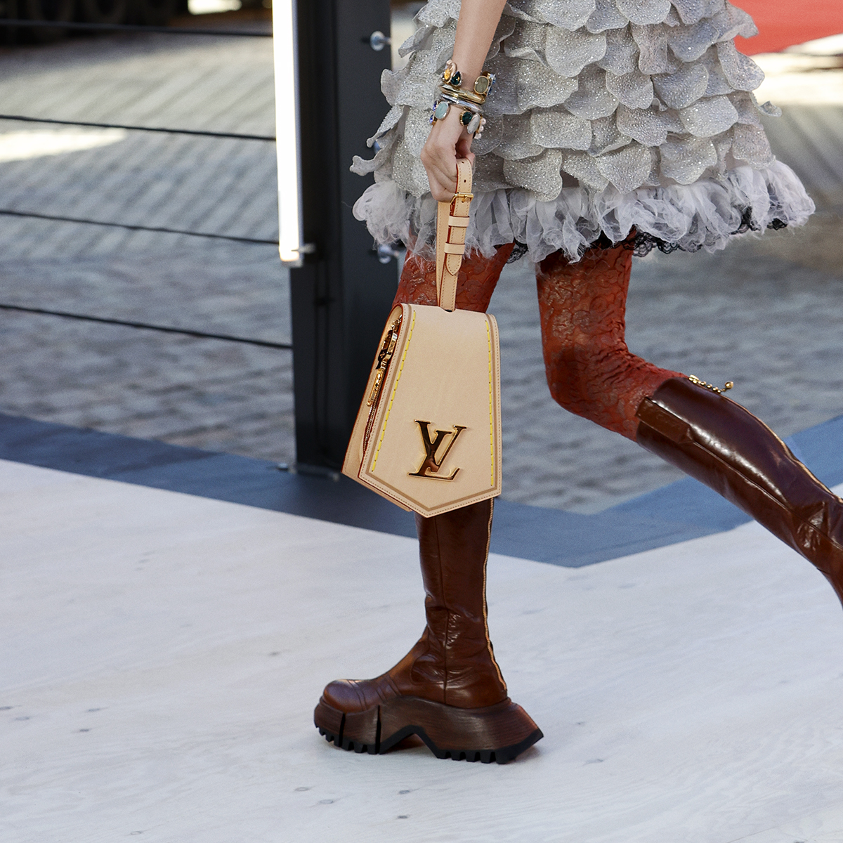 Louis Vuitton on X: Taking #LouisVuitton's iconic leather details