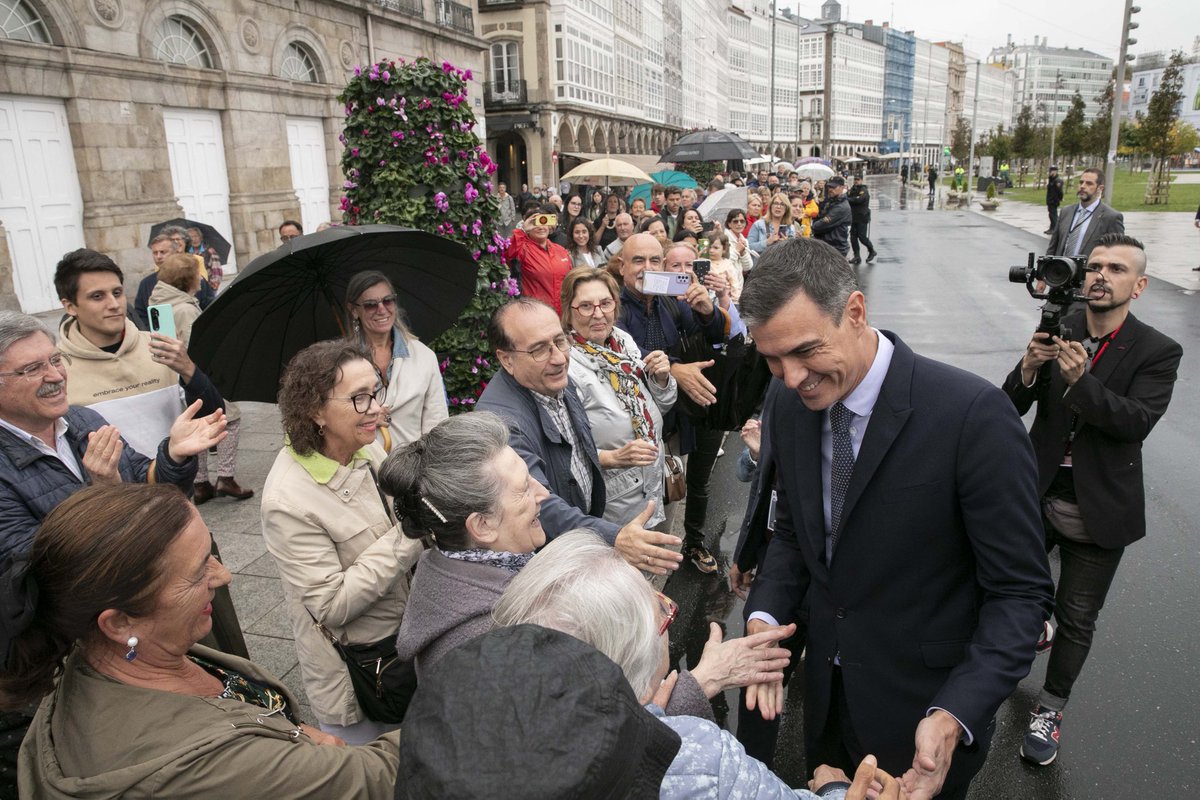 inesreygarcia's tweet photo. Hoxe foi un día histórico. A celebración do cume hispano-alemán supón unha gran proxección internacional para A Coruña, devolvéndonos o noso lugar no mapa das grandes cidades europeas. https://t.co/KQkeczEYq4