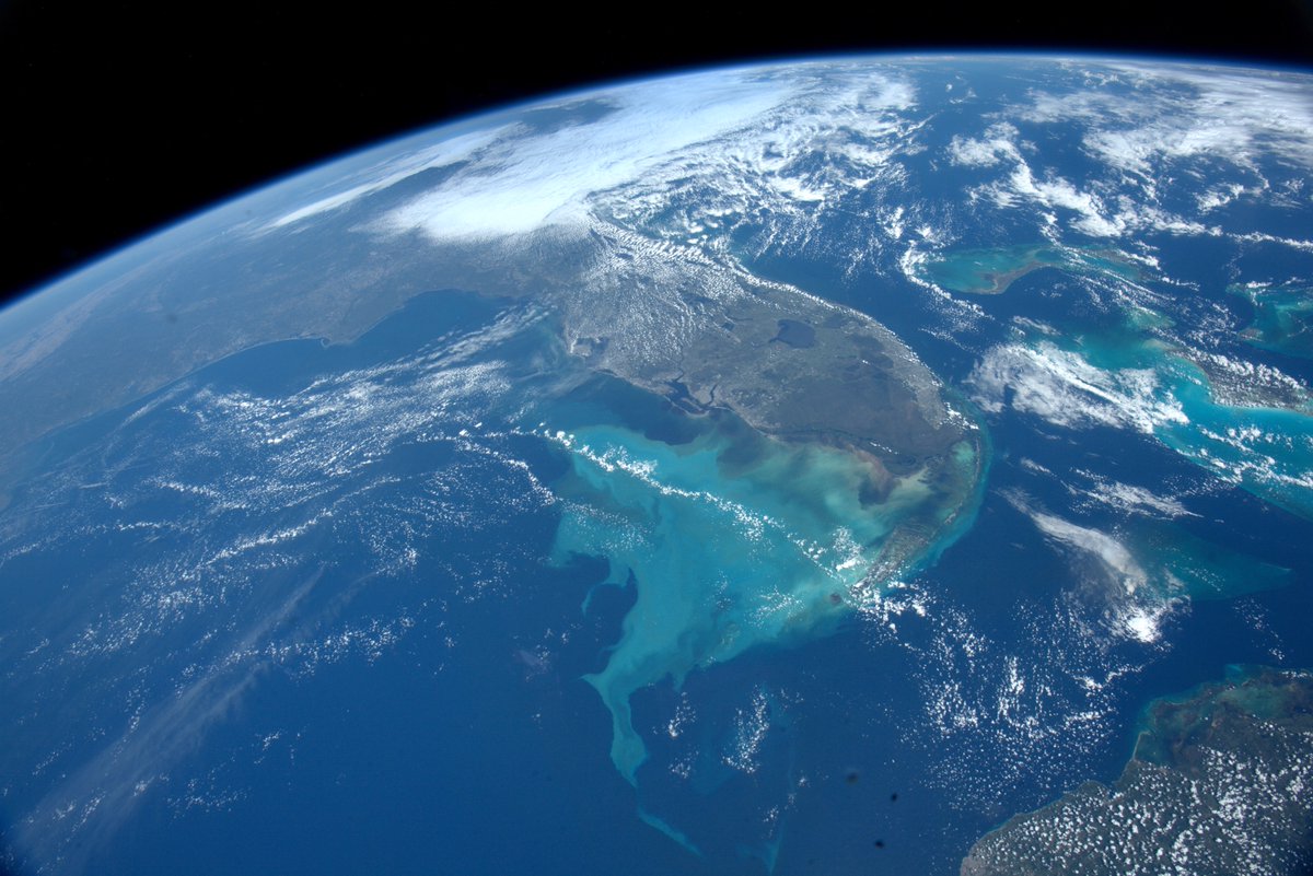 This picture shows how the Florida peninsula is shedding all the water #HurricanIan dumped on it. This was taken approx 2 days after it made landfall. Ian sure churned up the waters of the Gulf of Mexico!