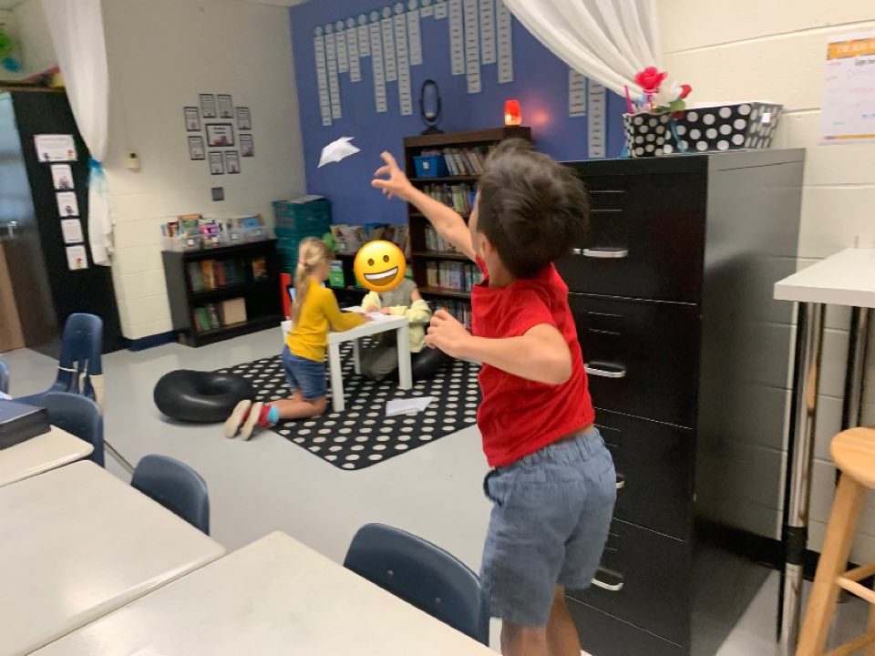 Ms_cortes05's tweet photo. Up, up, and away!✈️ The Gravity Olympics was a success in this classroom! The students tried to overcome gravity with the paper airplanes they engineered, coffee filters, and balloons. But have no fear, these eagles truly had lots of theories to overcome gravity up their sleeves. https://t.co/HTqZVhOlN8