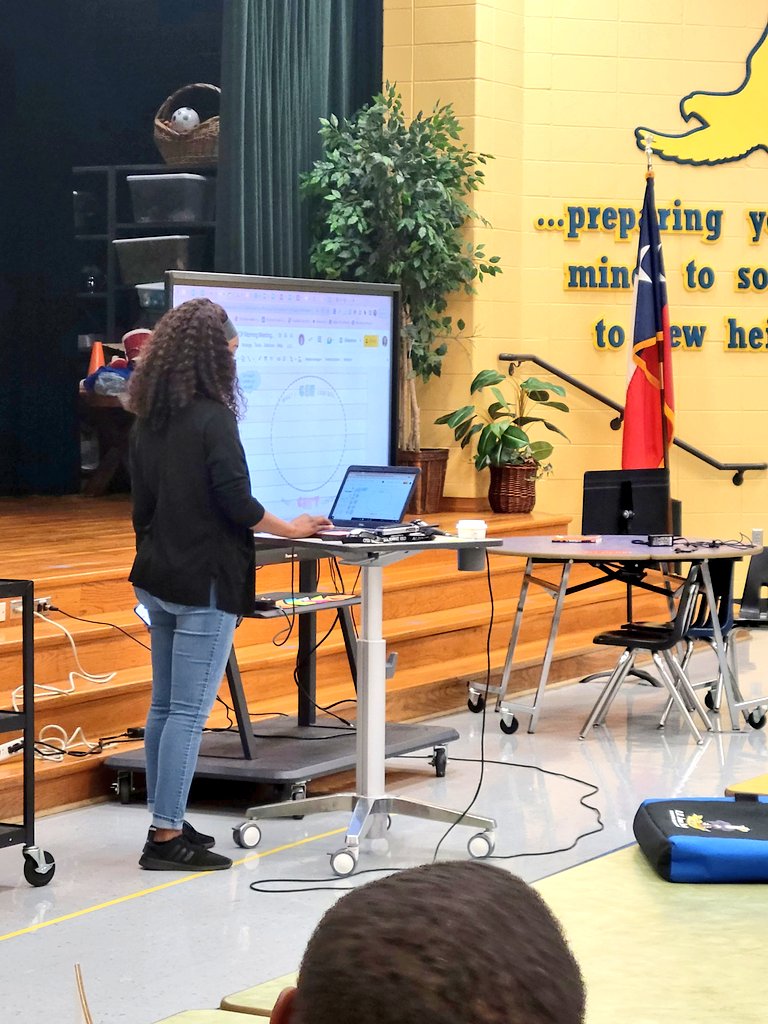 dr_dharvey's tweet photo. Today, we were happy to have a few of our Superhero Teacher Leaders present at our faculty meeting! Thank you, @itsMsGuerra, @IanishaChambers, &amp; @JonesDevyne! You rock! #JESWeAreONE 🦅 https://t.co/LZqMfz7JC2