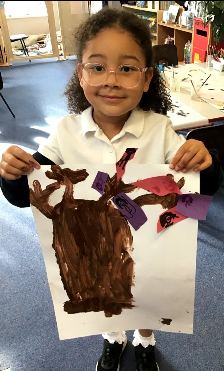 MepalWitchamCoE's tweet photo. Learning about families in EYFS &amp; how we are related to the people in our families.  Some children choosing to create their very own family trees! Some creative work here Owls!! 👏 @PKCKST @DEMAT__ @ClaireGray2019 @tricia_moss124 @educating_david @Mrs_GoodallEYFS @jalee2210 https://t.co/h1xQFGuUtS