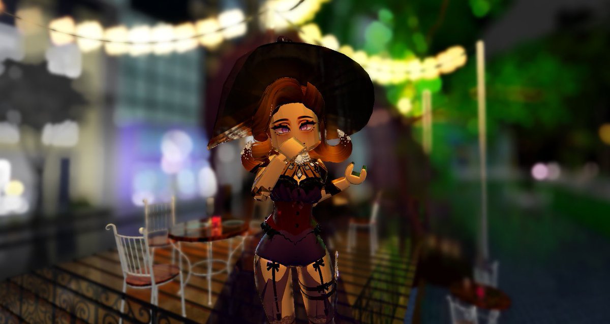 speed whimsy witch set giveaway! 🧪

— follow me + <a href="/s1monexx/">simone ♡ dmts</a> w/🔔
— like &amp; retweet 

higher chances in the thread! 
#royalehigh #royaleween2022 #royalehighhalloween2022