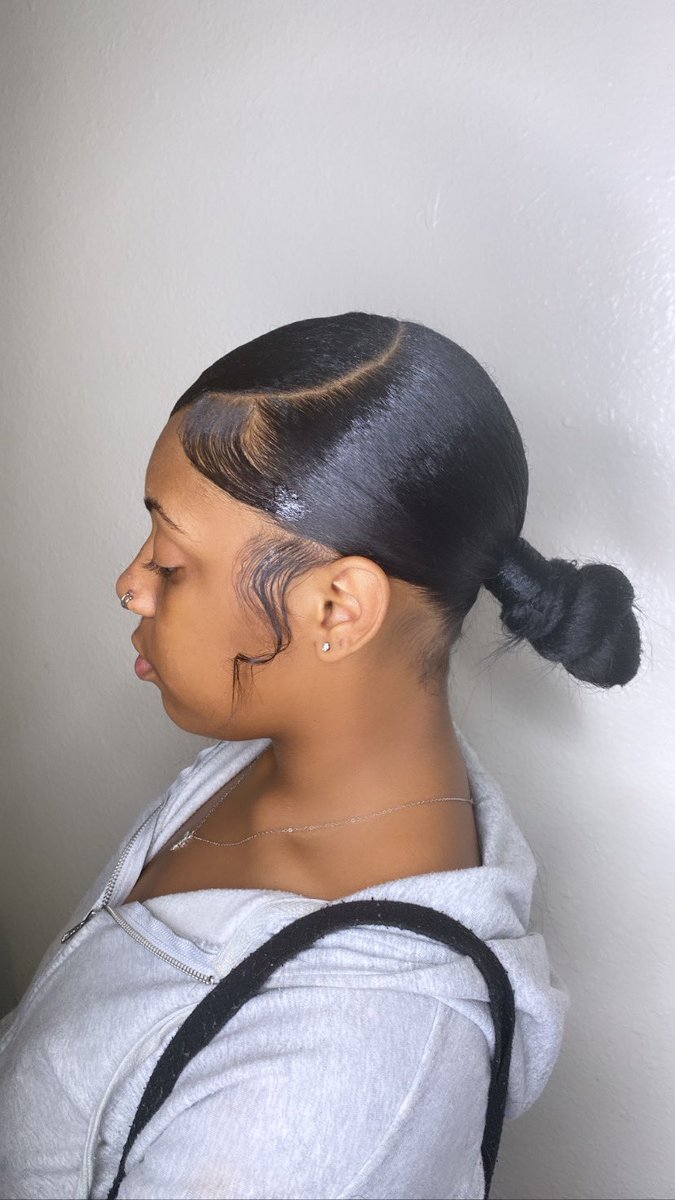 thejadaaaa's tweet photo. Come get Styled by Jada💋🥰
#styledbyjada #gramfam #GramFam #hairstylist #grambling booking link in bio😘 https://t.co/AMSwnHgt9g