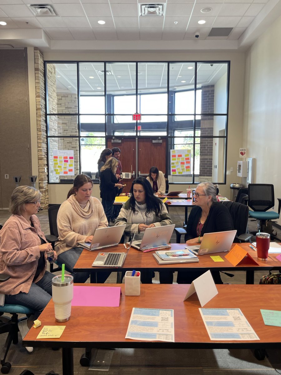 6th grade teachers reviewed reading research and explored vocabulary strategies. ⁦<a href="/DrMikeManzella/">Dr. Mike Manzella</a>⁩ ⁦<a href="/gray_l2/">LaToya Gray</a>⁩