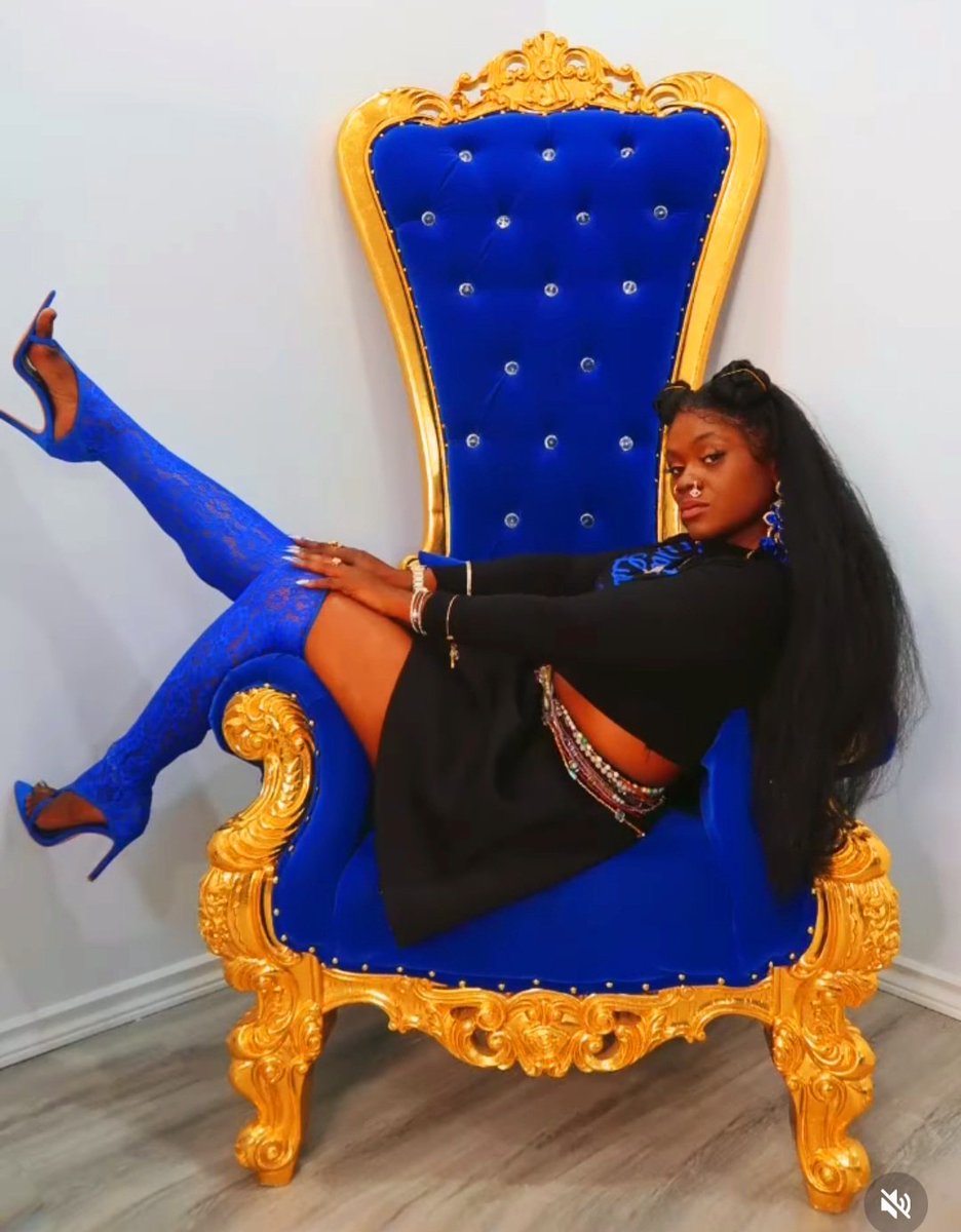 Waistbeads222's tweet photo. Often Imitated Never Ever Can Be Duplicated! Only thing that can be taken from me is NOTES 📝🗒️📓#ChinHigh #CrownHigher #MyThrone #Waistbeads #Mom3x https://t.co/Pk8J7HtBBn
