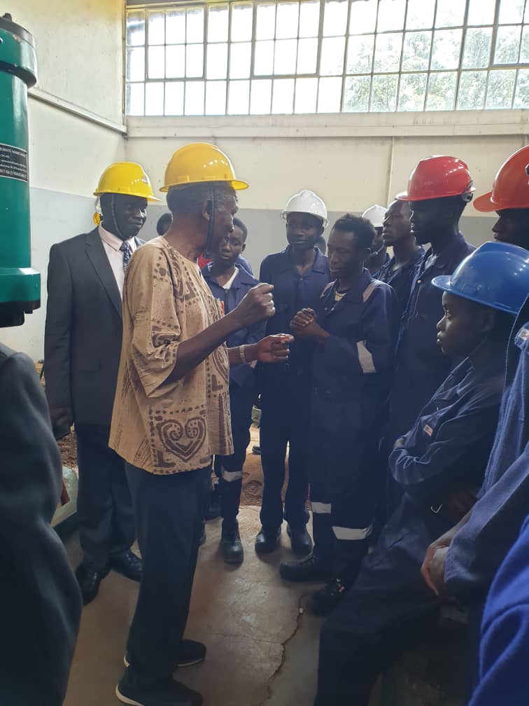ProfPaulWaako's tweet photo. Today the Chancellor of Busitema University @VinandNantulya made an imprompt visit to the University.  He spent a large part of the day interacting with students and held a meeting with top management.The discussions focused on  infrastructure development at the University. https://t.co/OWtgtQAygf
