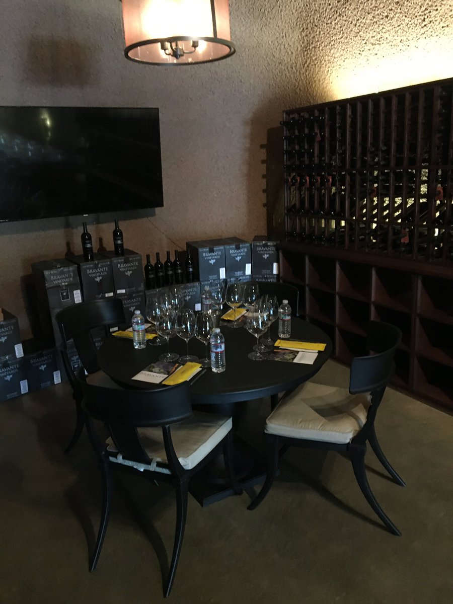 Nothing like a late lunch at #Brasswood after a day of wine tasting at #BravanteVineyards and picking up my Fall allocations. #NapaValley #HowellMountain