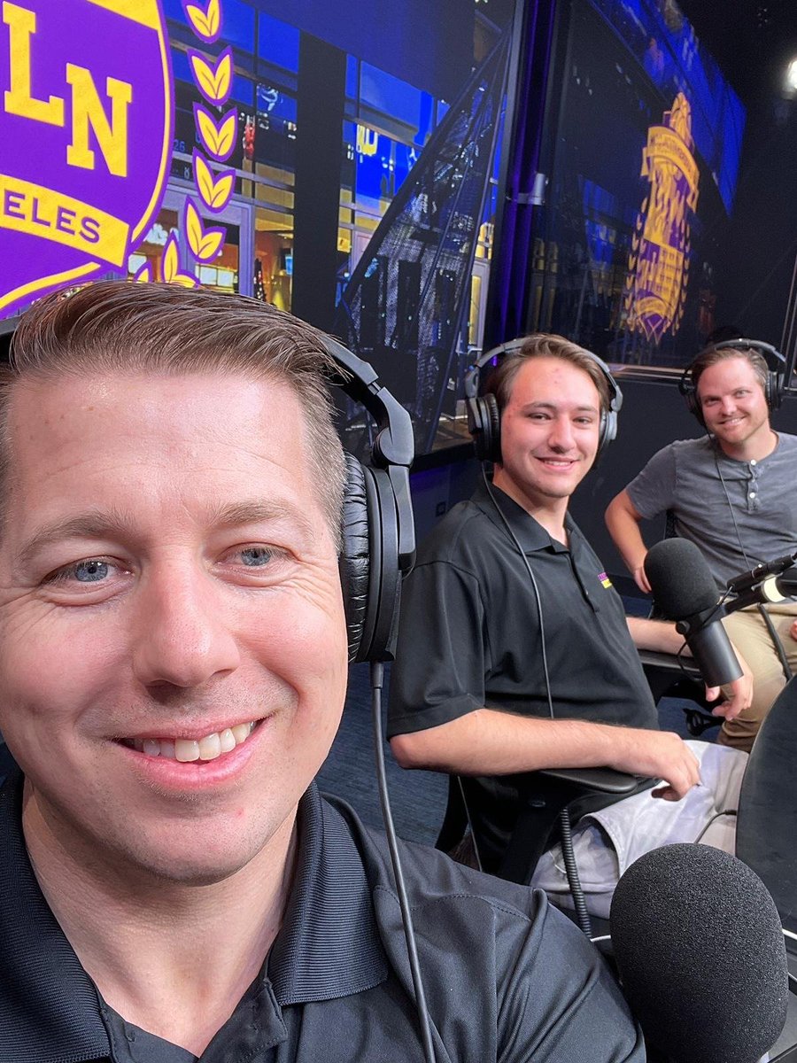 Ian Chin (to have ambition is my ambition) tweet media