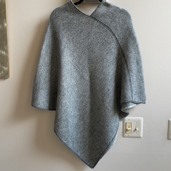 1RVTP's tweet photo. So good I had to share! Check out all the items I'm loving on @Poshmarkapp from @thenewblood4 #poshmark #fashion #style #shopmycloset #fratellitalli: https://t.co/MvbDZVSrGm https://t.co/3lucbm5lCo