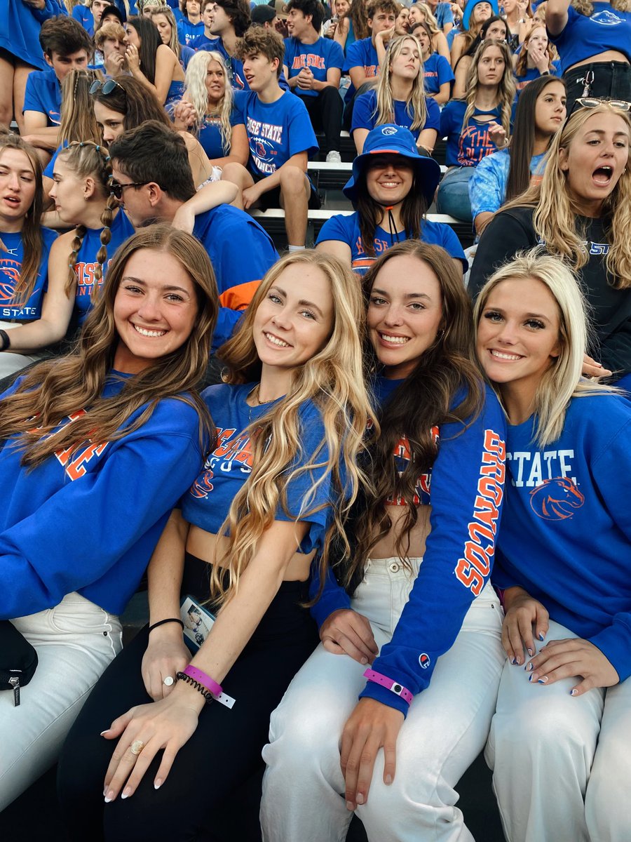 LeahMc2023's tweet photo. I love 🧡💙 #bleedingblue thanks to @BroncoSportsSB for an amazing official visit!
@JustinShults33 @FranStrub @walljasperlsu https://t.co/krF1f81HJO