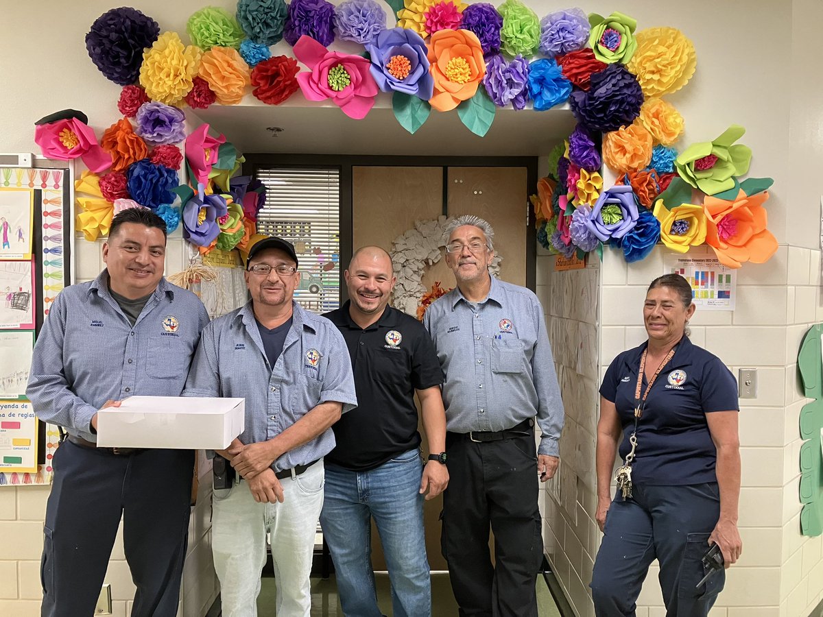 It takes a village!Our custodial team ensures that our village is kept in tip top shape! We appreciate all they do! <a href="/CapistranoES/">Capistrano Elementary School</a> <a href="/CapistranoYISD/">Jenny Dominguez</a> <a href="/cristinaluna0/">CristinaLuna</a> #solamenteuncariñitoportodosuesfuerzo