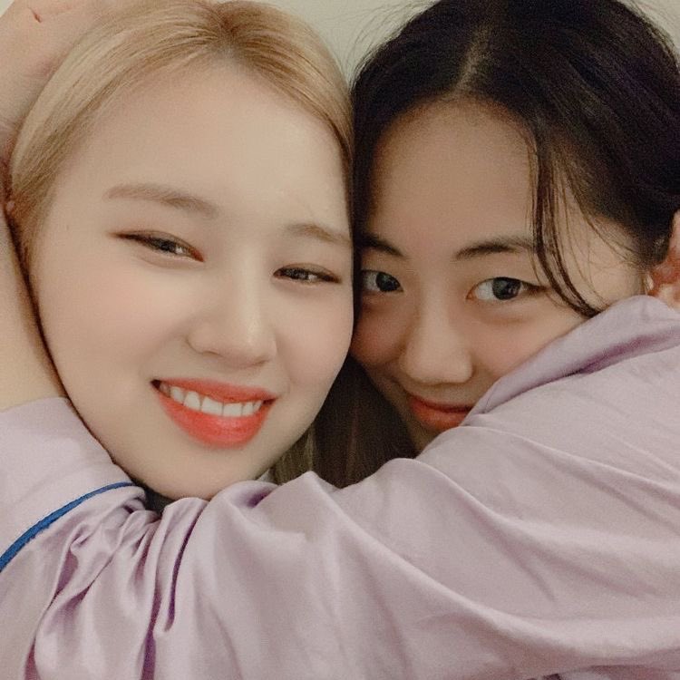 ellyfiles's tweet photo. happy LUA day! thank you for bringing sunshine into our lives ❤️ have a great day 🌈 #HAPPY_LUA_DAY #HAPPYLUADAY https://t.co/U05PoUnZJV