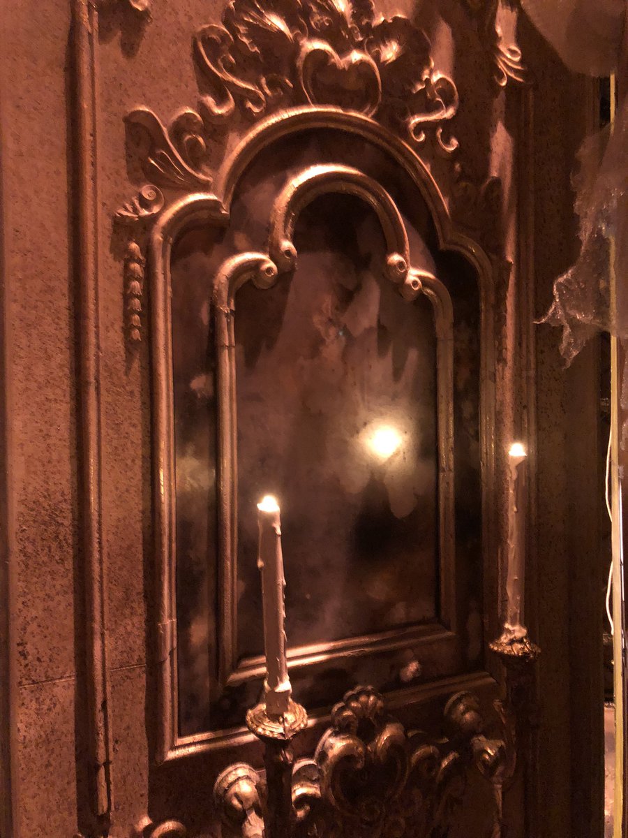 SebChonion's tweet photo. Tonight from @RoyalOperaHouse we stream live into 1000 cinemas worldwide the season’s Ballet opening of #ROHmayerling (Liszt, arr. Lanchbery). 
As HM Elisabeth II was the patron of @TheRoyalBallet the show is dedicated to her and the Orchestra will play the Anthem https://t.co/OSCx5UNd7b
