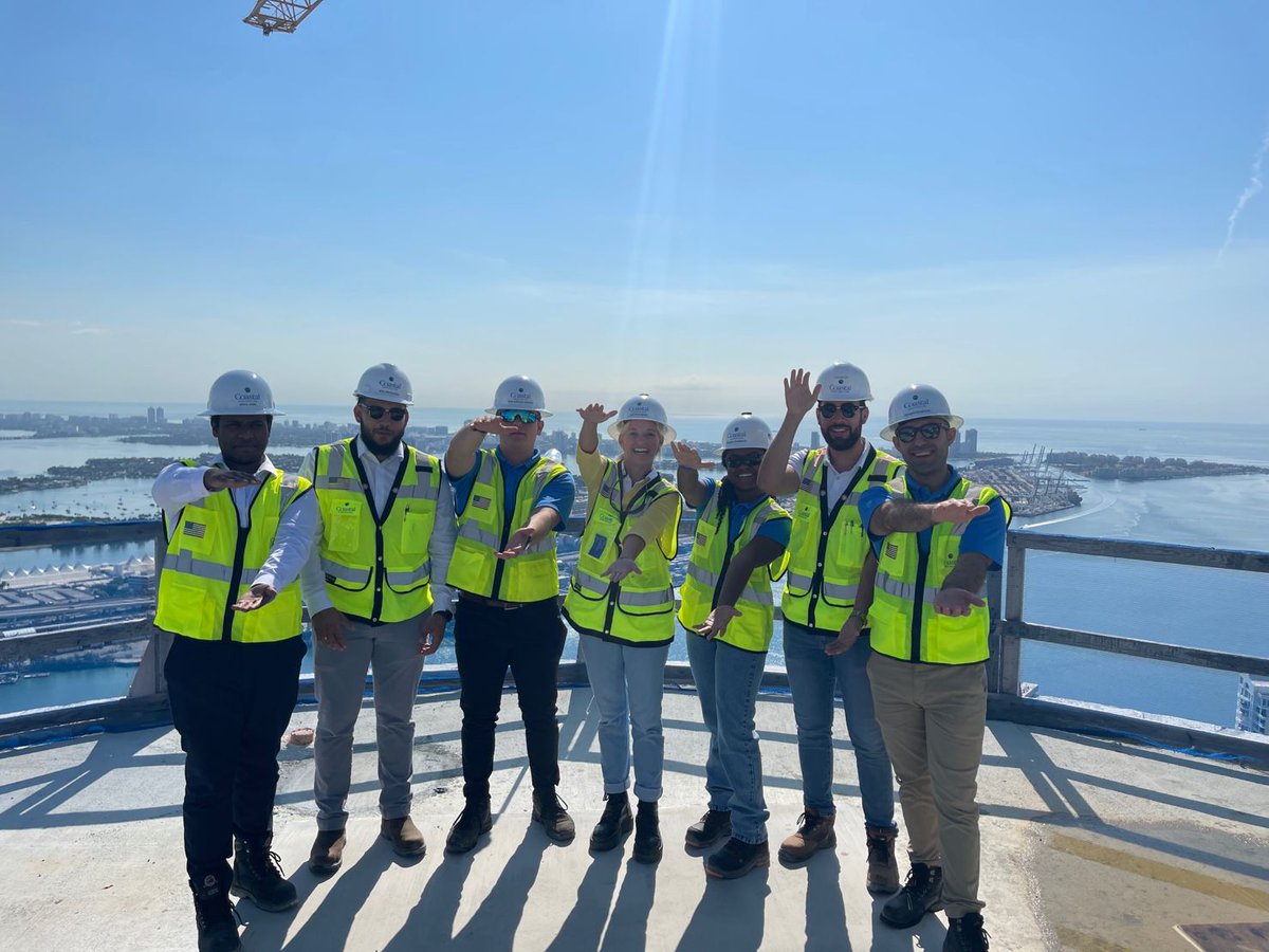 builtbycoastal's tweet photo. At #CoastalConstruction, we take pride in our team's work and their commitment to always providing high quality service. Swipe to see some of our Coastal interns visiting our job sites. #CoastalCulture
#construction #architecture #team #activeprojects #luxurybuilders https://t.co/nYseLUQnhC