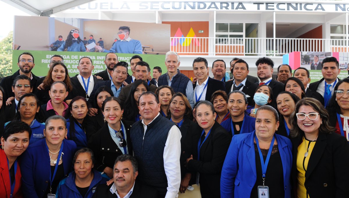 Muchas felicidades por esta nueva etapa a las maestras y maestros de la escuela secundaria “Ricardo Flores Magón” en #Tianguistenco.