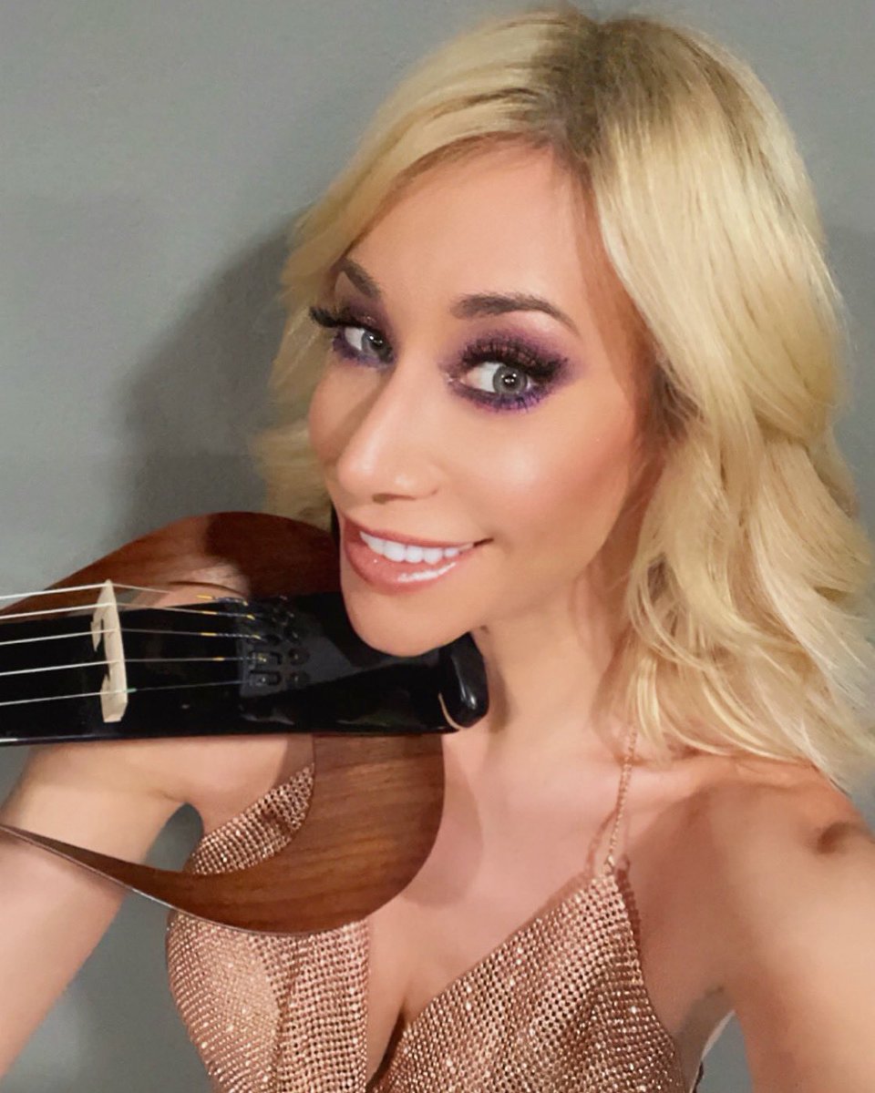 LydiaAnsel's tweet photo. Gig Day! 🎻🎧🎶 #djviolinist #dallasperformance #travelingmusician #privateevents https://t.co/74nVBMvUkx