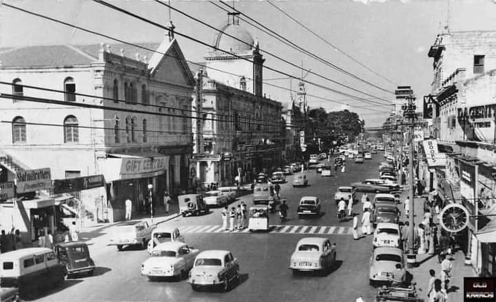 SumeedRaza's tweet photo. When Karachi was Europe 😀
Elphinstone Street (Zab-un-Nisa Street) Karachi in1960's ❤️‍🩹
#KarachiKaMasla https://t.co/mtRag5m5U4