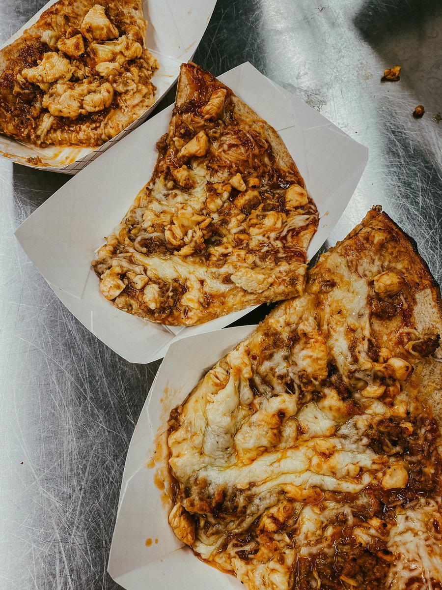 DoblerMichelle's tweet photo. Protein pizza in Culinary I 🍕😋#CLSEngaged @CLS_IC https://t.co/WUmC0FoEGQ