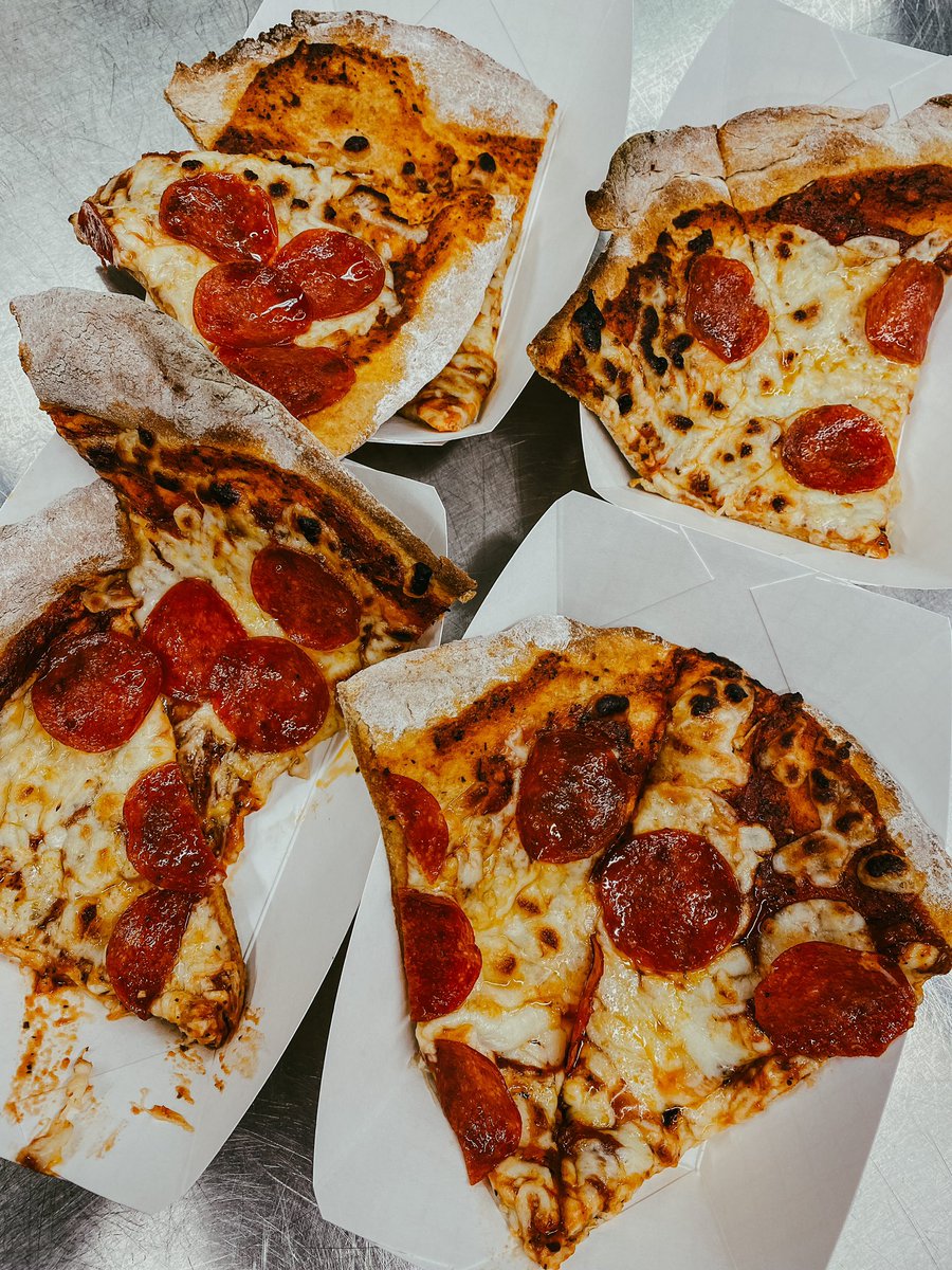 DoblerMichelle's tweet photo. Protein pizza in Culinary I 🍕😋#CLSEngaged @CLS_IC https://t.co/WUmC0FoEGQ