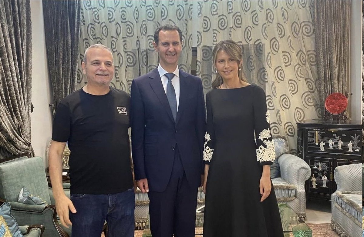 aabnour's tweet photo. Asma al-Assad appeared yesterday in a dress designed by Valentino, priced @ 3,570 euros
Do you know @UNEnvoySyria  @Oikoumene  #zenari now where your aid that you distribute in Syria through the Syria trust for Development headed by Asma is going?
-The highest Gov salary is $80 https://t.co/kYbt9dS2JJ
