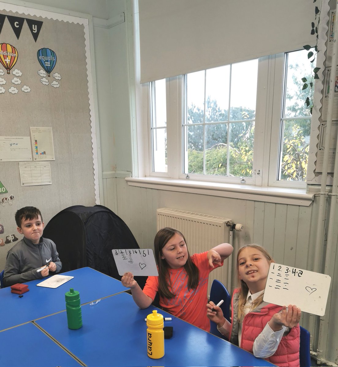Mrs Thomson tweet media